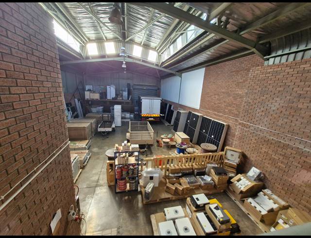 357M² WAREHOUSE TO LET IN JET PARK